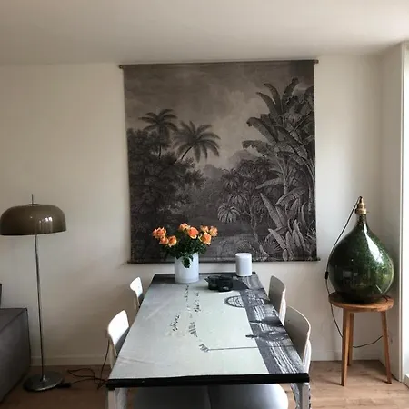 Savina Oase Nabij Centrum, Zee En Station