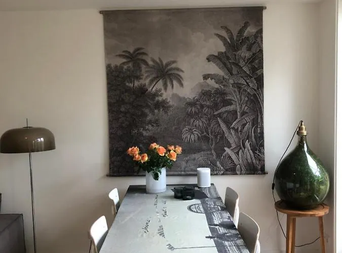 Savina Oase Nabij Centrum, Zee En Station